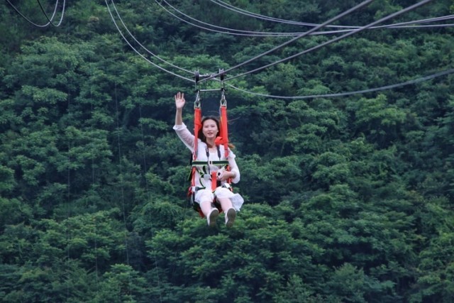 黔南龙里油画大草原：高山草甸游牧风情