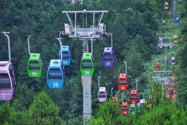 黔南龙里油画大草原：高山草甸游牧风情