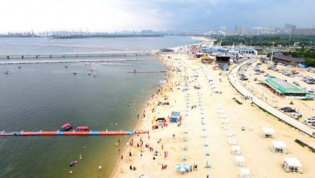 辽宁：夏日迷人海岸