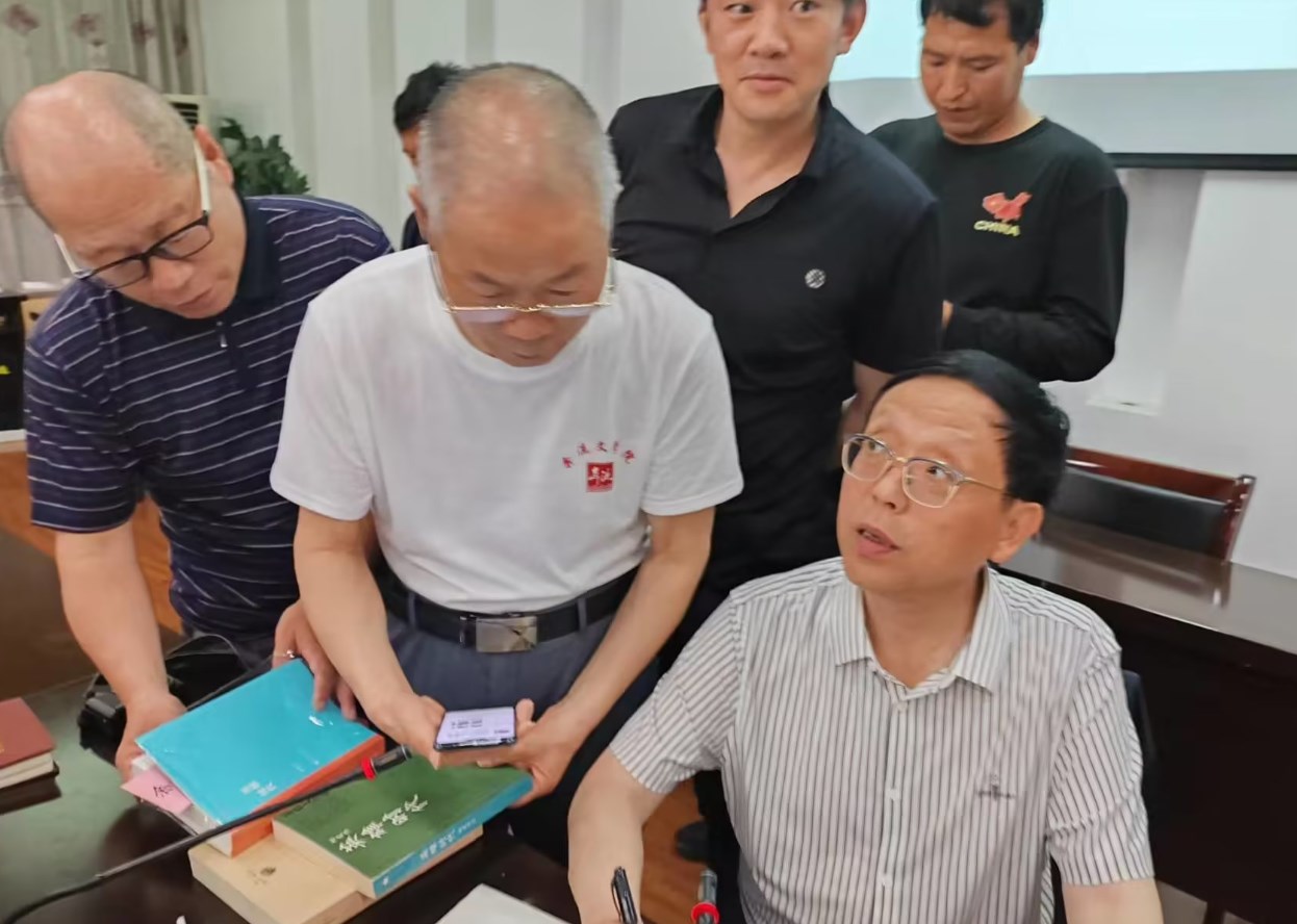 郭进拴|读《突出重围》和《英雄时代》有感