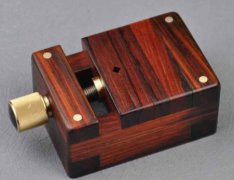 篆刻入门工具-印床介绍