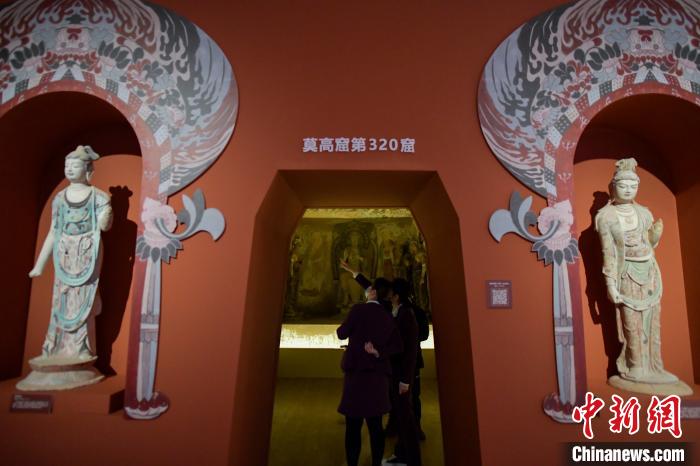 敦煌石窟艺术展在海南开展 海陆两条丝绸之路跨时空交流