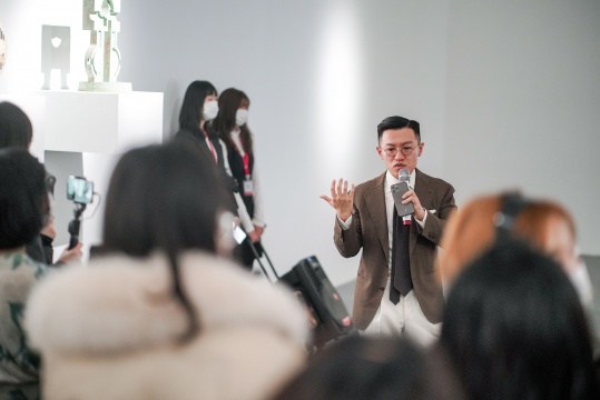 佛教在当代艺术里也能立得住？尤伦斯当代艺术中心春季首展“沉静的响雷”开幕