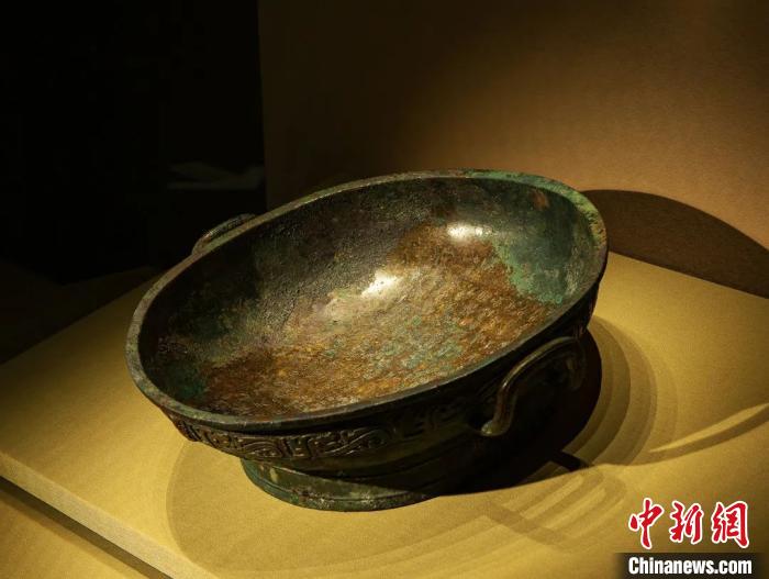 青铜器里的“神仙姐姐”:历代文物展示古代女性品格 青铜器里的“神仙姐姐”:历代文物展示古代女性品格