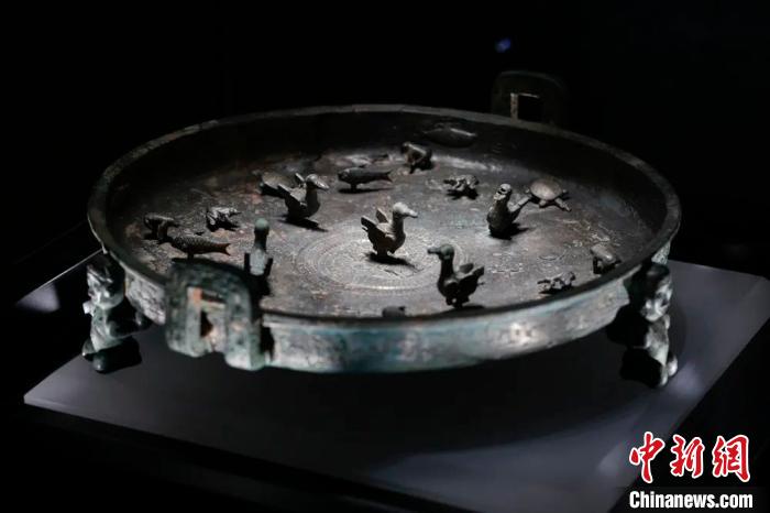 青铜器里的“神仙姐姐”:历代文物展示古代女性品格 青铜器里的“神仙姐姐”:历代文物展示古代女性品格