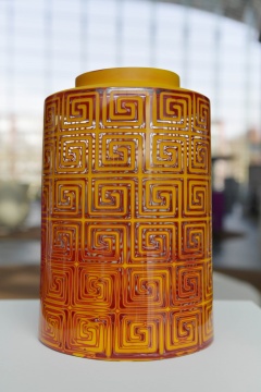 《犀皮琉璃》&nbsp;18x18&nbsp;x 28cm &nbsp;手工吹制玻璃&nbsp;2020&nbsp; &nbsp; 