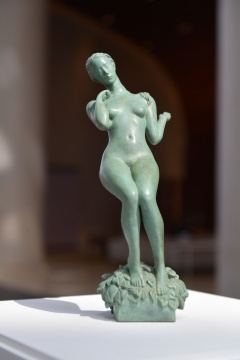 《春》 16&nbsp;x 9&nbsp;x 32cm &nbsp;铸造玻璃&nbsp;2020&nbsp; &nbsp; 