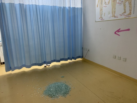 “中国艺术家精神病专科”真的落成了，我整个人目瞪口呆