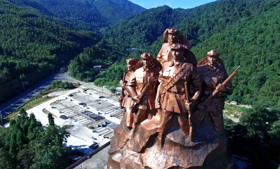 缅怀革命先烈 追寻红色记忆