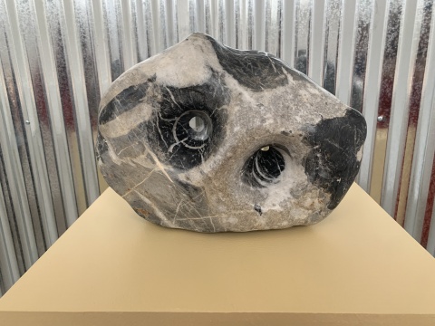 《夜》&nbsp;32×42×22cm 石 1986 