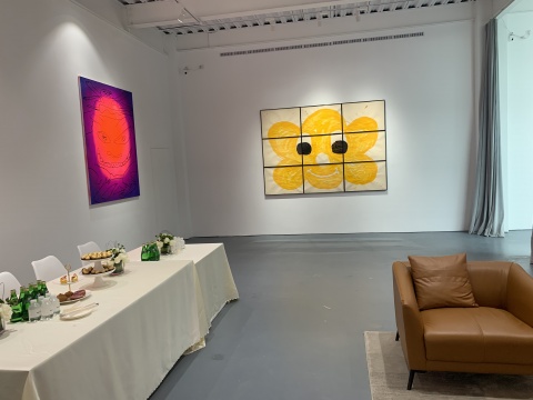 42 art space会客厅，作品均为刘钊、王普的收藏 