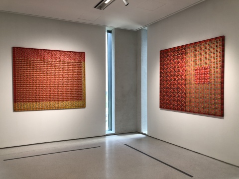 丁乙，《十示&nbsp;2000-3》 ，2000&nbsp;，成 品布面丙烯，140&nbsp;×&nbsp;160 cm。图片由&nbsp;UCCA&nbsp;尤伦斯当代艺术中心提供。 