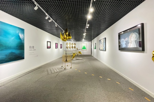 芳草地画廊呈现群展“云泥”