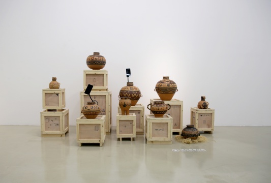张心一“等待戈多”，Tong Gallery展览现场