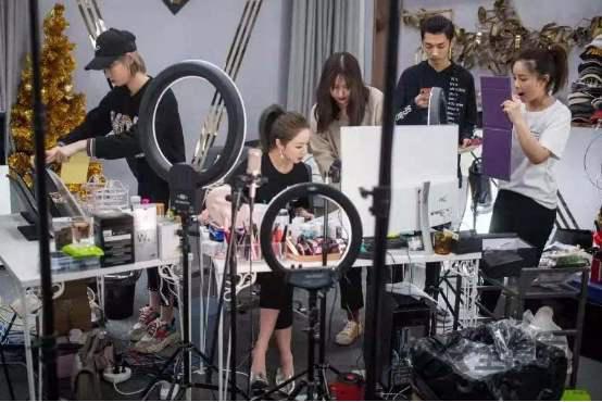 火爆的电商直播