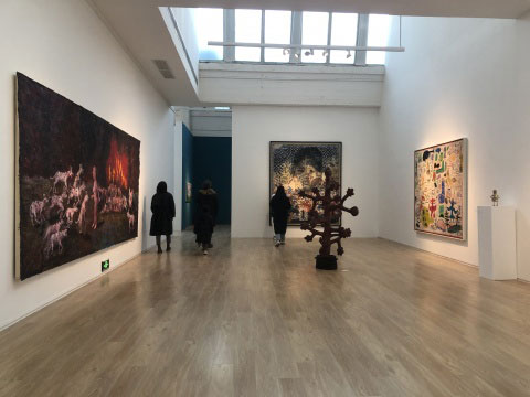 东南亚艺术群展“坠落”现场 