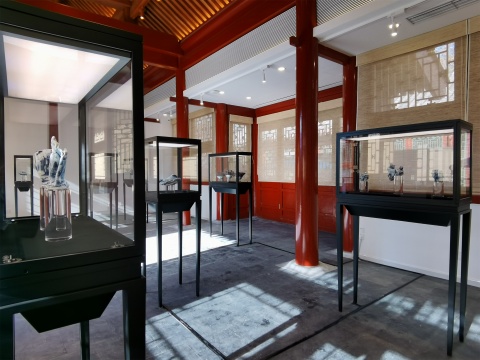 “过去是现在的未来”展览现场 