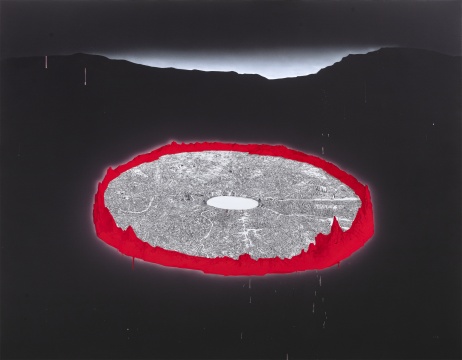 朱日新《王冠》150x190cm 布面丙烯 2021 