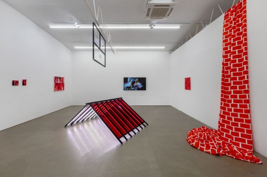“昨天是新的一天”展览现场 
