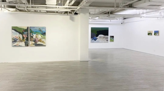 闫占城的画：不知道来自哪里的人，带着各种各样的帽子