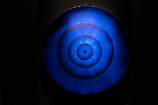 彭勇《一念三千NO.70-3，Gien 瓷盘，2021》 