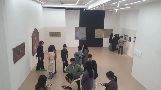 “在幽暗中感知的牡蛎”展览现场，新氧艺O2art顺义OOPS项目空间 